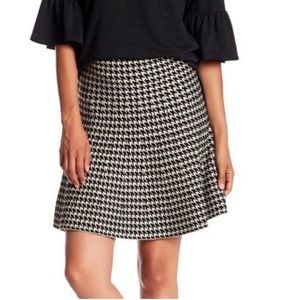 Charlotte Russe Houndstooth Black and White Sweater Skirt